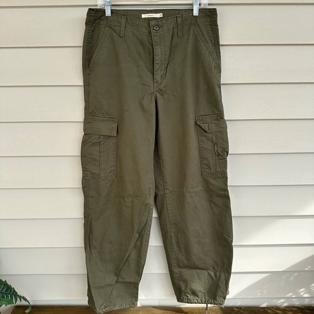 Levi's Olive Cargo Pants